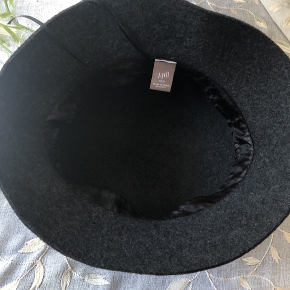 J JILL Gray 100% Wool Hat with black ribbon accent - Picture 11 of 16